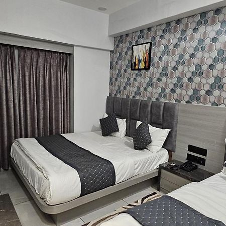 Hotel Allen 阿穆达巴 外观 照片