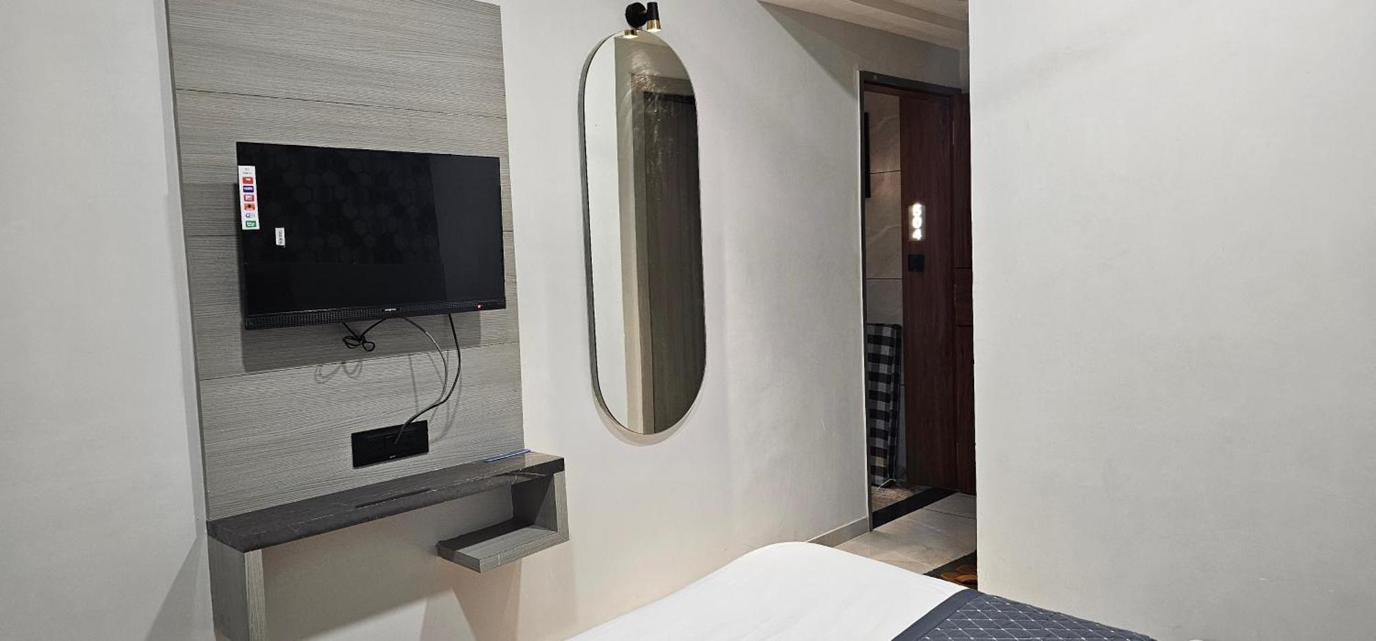 Hotel Allen 阿穆达巴 外观 照片